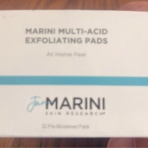 MARINA Multi-Acid Exfoliating Pads - White and Blue